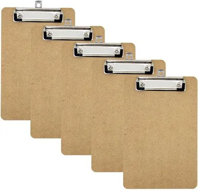 Produktbild von Famanu Holz-Klemmbretter - Set aus 5 stabilen Klemmbrettern - A5 Format - Natürliches Holzdesign