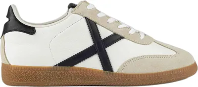Productafbeelding van Munich sneakers, model 8290162, kleur wit, maat 42