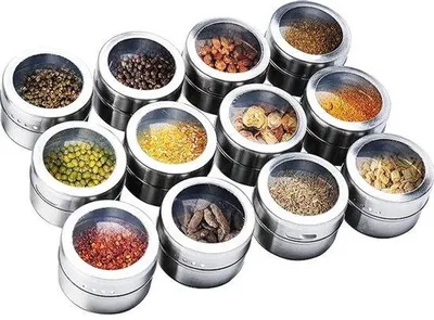 Produktbild von Set aus 12 Edelstahl-Garnierbehältern mit transparenten Deckeln, magnetischen Aufbewahrungsbehältern, geeignet für Kühlschränke und Grillen.
