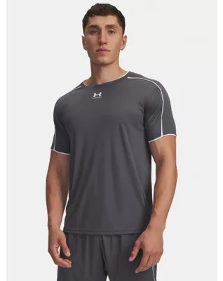 Produktbild von Under Armour Challenger Train Kurzarm-t-shirt Grau M Mann Grau M