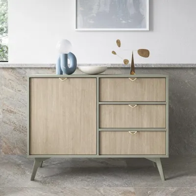 Productafbeelding van Commode Silva, eucalyptusgroen, 106 cm, met visgraatmotief – 3 lades, gouden handgrepen, modern design