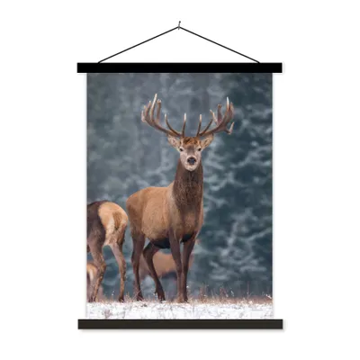 Produktbild von MuchoWow® Textilposter Waldtiere - Hirsche - Landschaft - Winter - Schnee - Natur 90x120 cm mit schwarzem Rahmen - Dekoration