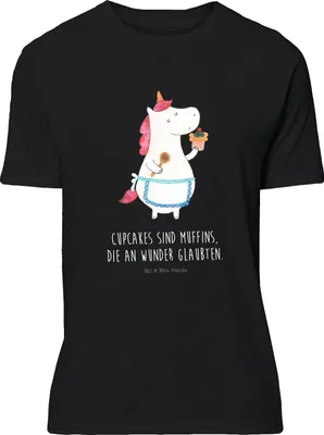 Produktbild von Mr. & Mrs. Panda Tshirt Einhorn Küche - Schwarz - Geschenk, Oversize T-Shirt, Torte, Shirt, mit Spruch, Lustiges, Einhörner, Kuchen, Backen, Muffin, Unicorn