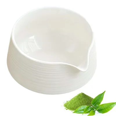 Obrázok produktu pre Tradičná japonská keramická šálka na matcha čaj s výlevkou, objem 550 ml