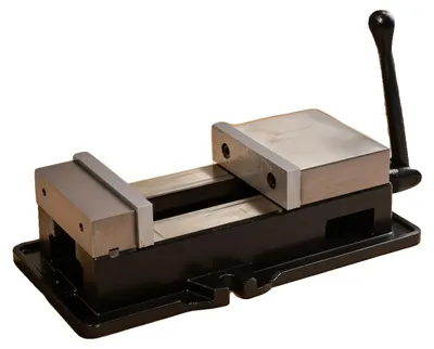 Produktbild von Präzisionsschraubstock, 6 Zoll Backenbreite, Gusseisenmaterial, starke Klemmkraft, geeignet für CNC-Fräsen, ideal für die Metallbearbeitung