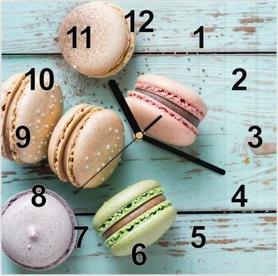 Produktbild von Wanduhr aus Glas mit Motiv Macarons auf Holz- 30 x 30 cm - inkl. Aufhängesystem