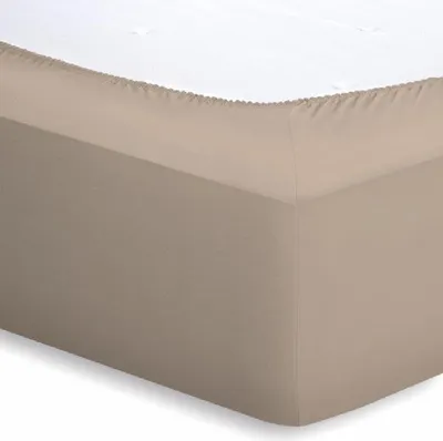 Imagen del producto de Sábana elástica Bassetti para colchones de muelles, modelo UNI, color TAUPE, referencia 4A/498, disponible en las siguientes medidas: 90x190 cm y 100x220 cm