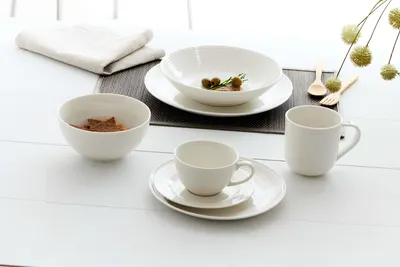 Produktbild von Kaffee- und Tafelservice 42 tlg. Levi weiss