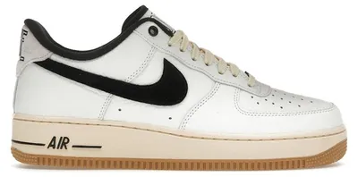 Productafbeelding van Nike Air Force 1 07 LX Low Command Force, kleur: Summit White/Black - EU maat: 44.5