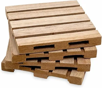 Produktbild von Holzuntersetzer für Gläser – Set mit 4 Stück – Holzuntersetzer in Palettenform – Gläseruntersetzer im Palettenstil, 10 x 10 x 1 cm
