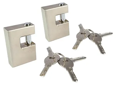 Immagine prodotto di 2 lucchetti in ottone, a forma di D, impermeabili e antiruggine, con 6 chiavi