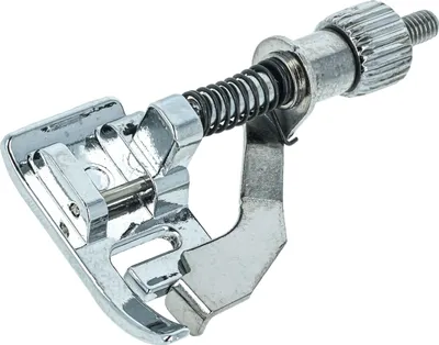 Produktbild von vhbw Blindstichfuß für Nähmaschinen mit 5 mm Stichbreite - Nähfuß, Metall
