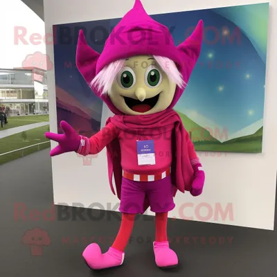 Zdjęcie produktu dla Purpurowa REDBROKOLY postać w kostiumie maskotki Zębowej Wróżki ubrana w dresy i klipsy z szalikiem