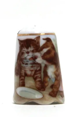 Obrázek produktu pro Porcelánový náprstek se psem a kočkou se zlatým dekorem, miniatura