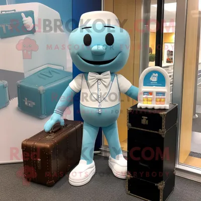 Productafbeelding van Cyan bruidstaart mascotte REDBROKOLY kostuum karakter gekleed met een Henley Tee en aktetassen
