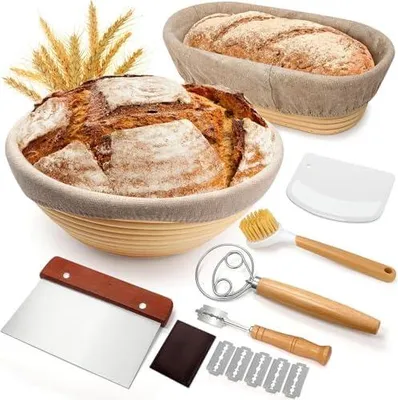 Produktbild von Brot Gärkorb Set, Gärkörbchen zum Brotbacken, 23cm Rund & 25cm Oval Brotkörbchen, 100% natürlichem Rattan, inkl. Teigschaber, Leineneinsatz, Teigrührer & Brot Lahm | Professionelles Brotbackzubehör