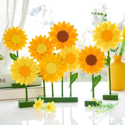 Produktbild von Filz Sonnenblumen Tischdekoration 8 Stück Orange/Gelb für Partys & DIY
