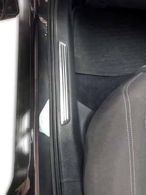 Immagine prodotto di Finiture interne alle soglie delle porte in acciaio inox per VW Passat B8 | BJ dal 2014>