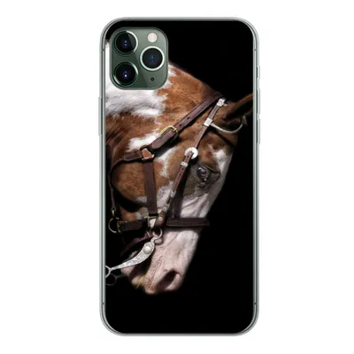 Produktbild von MuchoWow® Handyhülle Schutzhülle Hülle für iPhone 11 Pro Max Pferd - Halfter - Flecken Silikon Softcase Handy Hülle - Schutz
