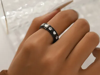 Produktbild von Anti Stress Fidget Ring Pfoten Herz Anxiety Ring US 6 Schwarz