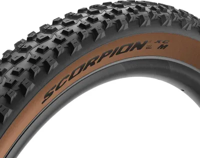Immagine prodotto di Pirelli Scorpion XC M TLR Classic - Pneumatico pieghevole 29x2,2 - Pneumatico MTB tubeless posteriore...