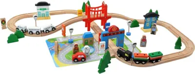 Produktbild von Banditen & Engel Holzeisenbahn-Set, 80-teilig mit Grundplatte, ab 3 Jahren, für Jungen und Mädchen – Eisenbahn-Set mit 80 Teilen – inklusive 1 Lokomotive und Grundplatte – Eisenbahnschienen für Kinder mit Zubehör