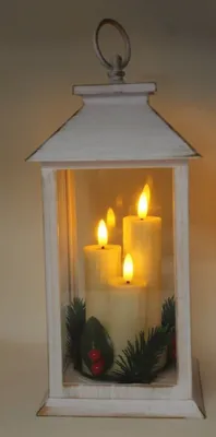 Rustikale Laterne, weiß, 27 cm, mit 3 LED-Flackerkerzen