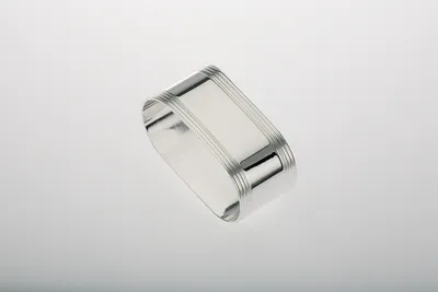 Produktbild von Serviettenring oval Faden versilbert 5,5 X 2,5cm