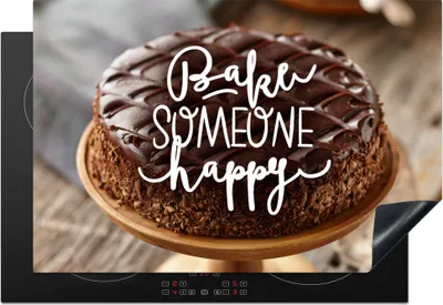 Produktbild von KitchenYeah© Herdabdeckplatte Zitate - 'Backe jemanden glücklich' - Sprichwörter , 77x51cm, Küche Deko, Glaskeramikkochfeld Herdabdeckung, Abdeckplatte fùr Kochfeld