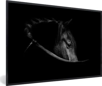 Produktbild von MuchoWow® Gerahmtes Poster Pferde - Porträt - Schwarz - Tiere 90x60 cm - Poster mit Schwarzem Bilderrahmen Wandposter Rahmen Foto Bilder - Fotorahmen - Foto-Plakat