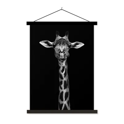 Produktbild von MuchoWow® Textilposter Giraffe - Tiere - Porträt - Schwarz 90x120 cm mit schwarzem Rahmen - Dekoration