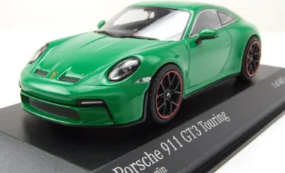 Produktbild von Minichamps 410069602 Porsche 911 (992) GT3 Touring 2021 grün mit schwarzen Felgen 1:43
