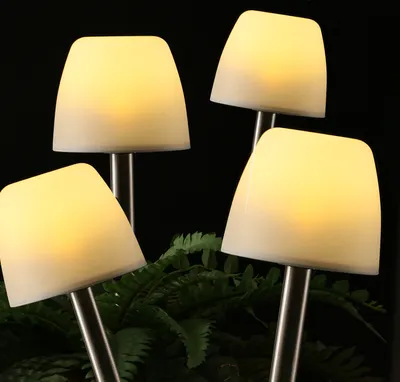 Produktbild von LED Solar Wegleuchten - Gartenleuchte - warmweiße LED - H: 28cm - Erdspieß - milchig weiß - 4er Set