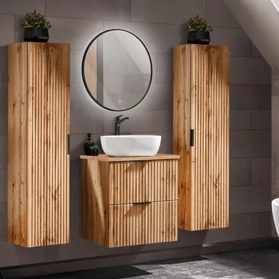 Produktbild von Badmöbel Set Wotaneiche mit Rillenoptik LED-Spiegel & 60 cm Waschtisch-Unterschrank mit Waschbecken, 2 Hochschränke