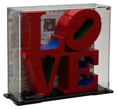 Produktbild von Blacked Brick Vitrine mit bedruckter Rückwand für LEGO® 31214 Art – LOVE
