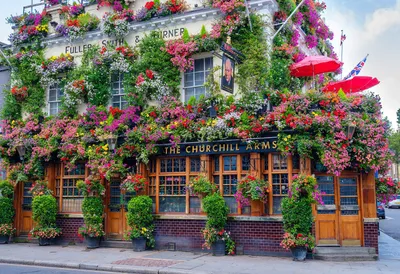 Produktbild von WOODEN CITY Holzpuzzle Londoner Pub 2in1, 300 Teile ECO