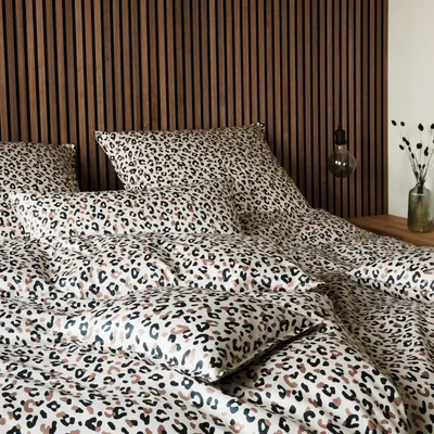 Produktbild von elegante Mako-Satin Bettwäsche Leolook schwarz sand 135x200 cm + 80x80 cm