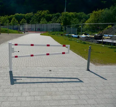 Produktbild von Drehbare Wegesperre, zum Einbetonieren, mit Lackierung, mit Profilzylinderschloss, 3500 mm breit