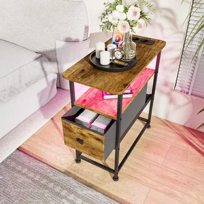Produktbild von Fortuna Lai Nachttisch mit LED, Beistelltisch mit Steckdose & Stoffschublade, 3-stufiger Sofatisch mit offenem Regal, perfekt für Schlafzimmer Wohnzimmer kleine Räume, Tigerholzfarben, 60 x 30 x 62 cm