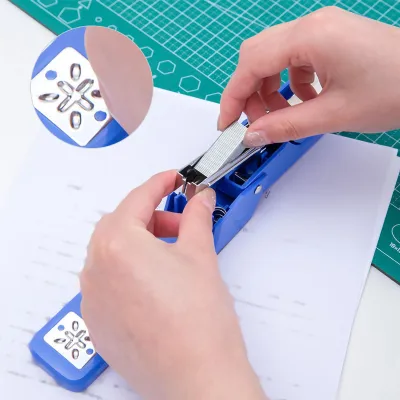 Produktbild von Schwenkhefter, ABS-Metallmaterial, 50 Stück, Papierverschluss, 20 Blatt Kapazität, Tischhefter für Büro, Schule, Blau