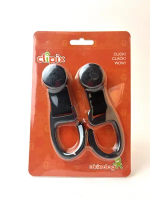 Produktbild von Okiedog Clipix Haken Set für Kinderwagen mit universellem Befestigungssystem