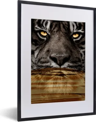 Produktbild von MuchoWow® MuchoWow® Gerahmtes Poster Tiger - Porträt - Gold 30x40 cm - Poster mit zchwarzem Bilderrahmen - Wandposter Schlafzimmer