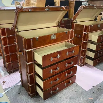 Produktbild von Kommode Design Möbel Loft Vintage Retro Schrank koffer Leder luxus Sideboard