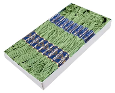 24 Docken Stickgarn grüner blasspistaziengrün