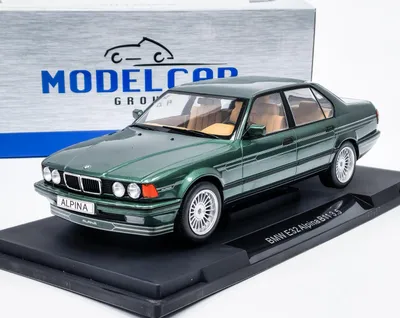 Zdjęcie produktu dla MCG 18233 BMW Alpina B11 3,5 1992 ciemnozielony metalik 1:18