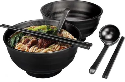 Immagine prodotto di Set da ramen nero da 6 pezzi con bacchette e cucchiai