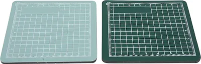 Produktbild von 2 Stück 8 x 8 cm Mini-Schneidemattenbrett, selbstheilend, rutschfest, PVC-Pad, Bastelwerkzeuge