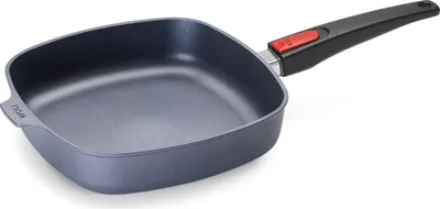 Produktbild von WOLL 'Diamond LITE, Gusspfanne, viereckig, AS 24 x 24 cm, 6,5 cm hoch'