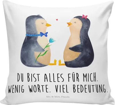 Produktbild von Mr. & Mrs. Panda Sofakissen Pinguin Pärchen - Weiß - Geschenk, Kuschelkissen, Verlobung, Liebe, Deko Kissen, Dekokissen, Hochzeitstag, Zierkissen, 40x40, Hochzeit
