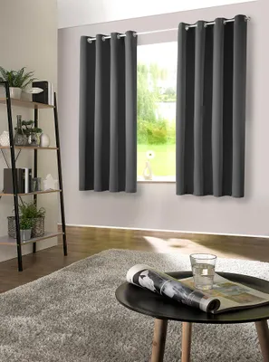Produktbild von heimtexland ® 1 Paar Verdunklungsvorhänge Thermovorhang Verdunkelungsgardine Isolierend - Gesund Wohnen Ösenschal Typ139 Dunkelgrau HxB 145 x 135 cm